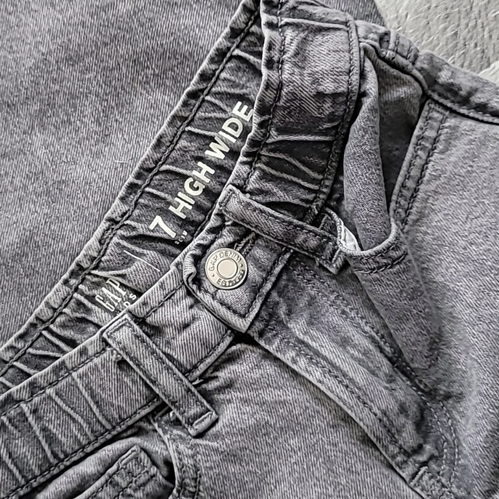 Wide-leg Jeans - Picture 3 of 4